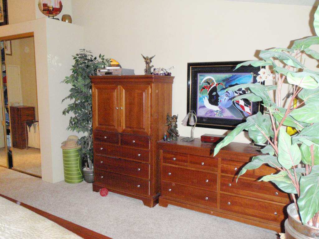 Best Townhome in Camarillo Springs!